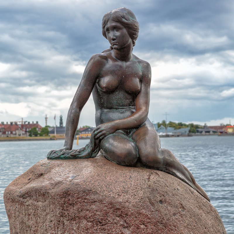 Copenhagen bronze the little mermaid statue