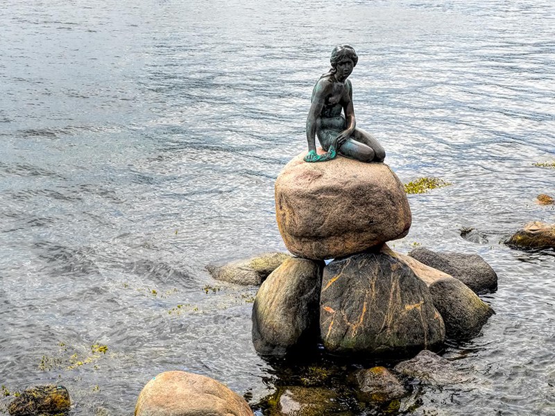 bronze the little mermaid statue