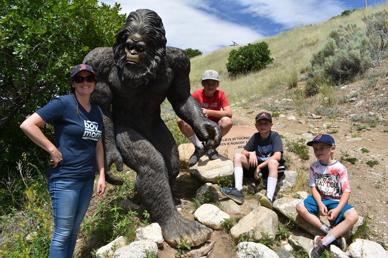 sasquatch garden statue