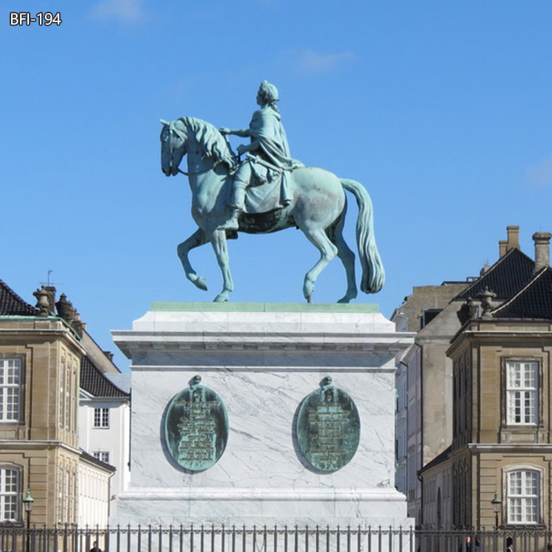 bronze denmark horse statue