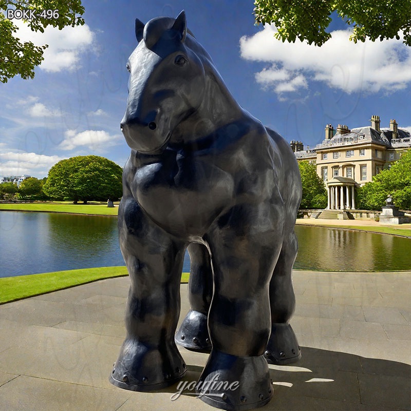 fat horse statue