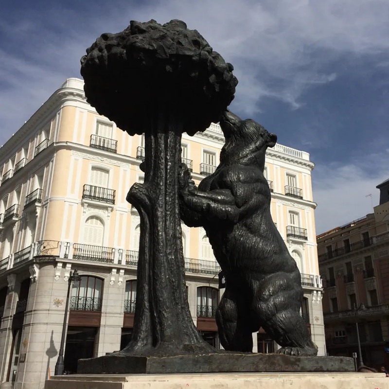 Madrid Bear and Strawberry Tree