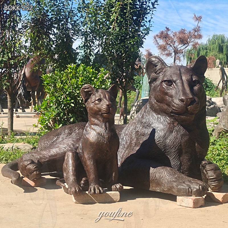 lion and the lamb outdoor statue