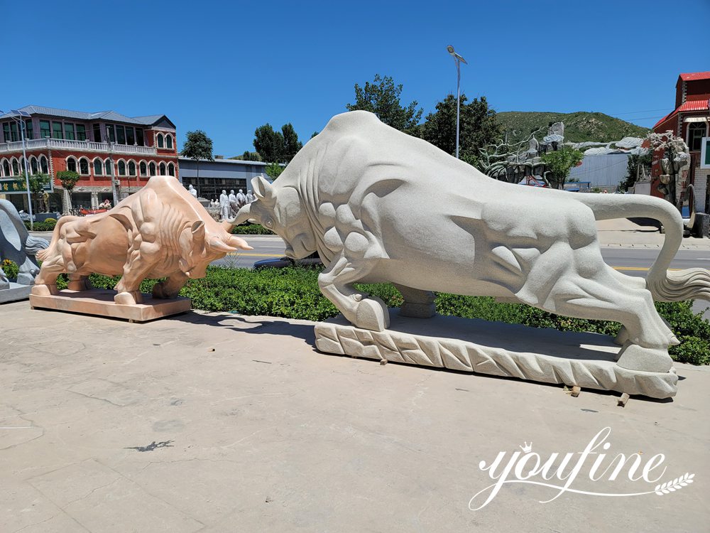 different color marble bull statues