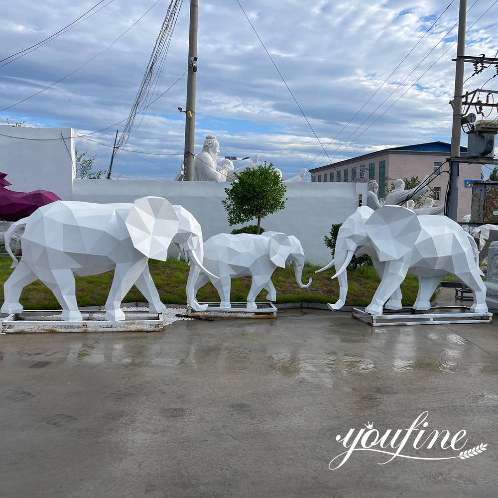 stainless-steel-elephant-sculpture-group