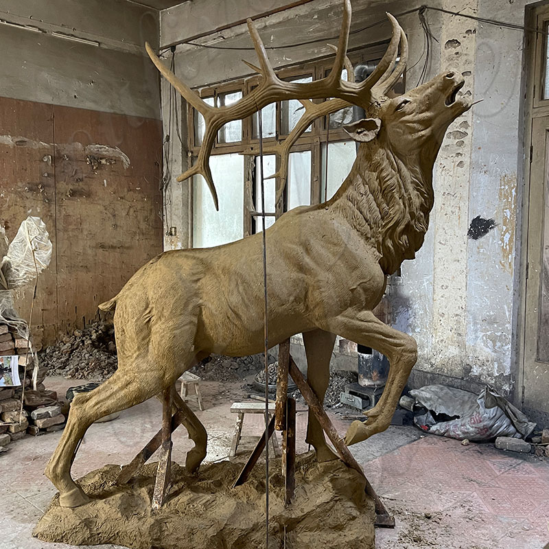 outdoor reindeer statue clay model