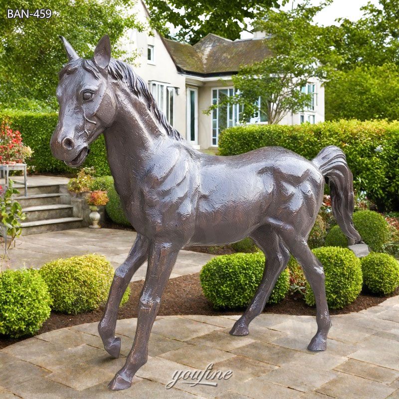 pony statue