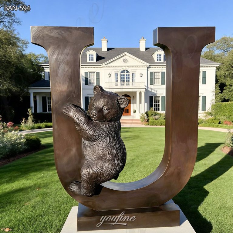 welcome bear garden statue