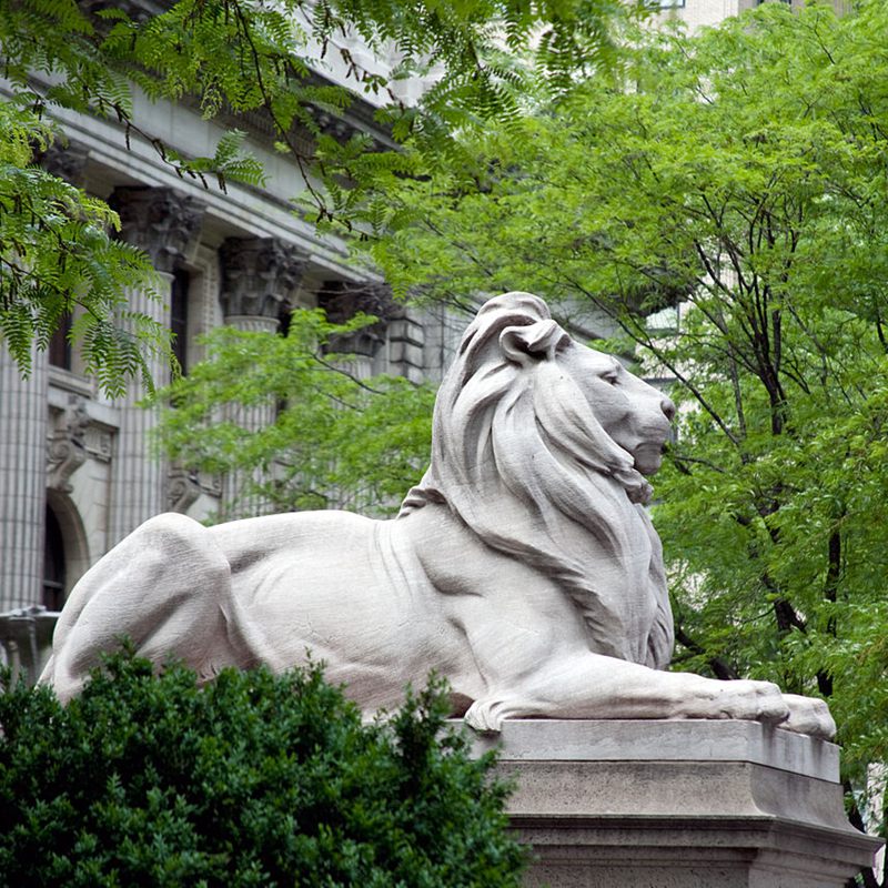 Lion sculpture, New York Public Library