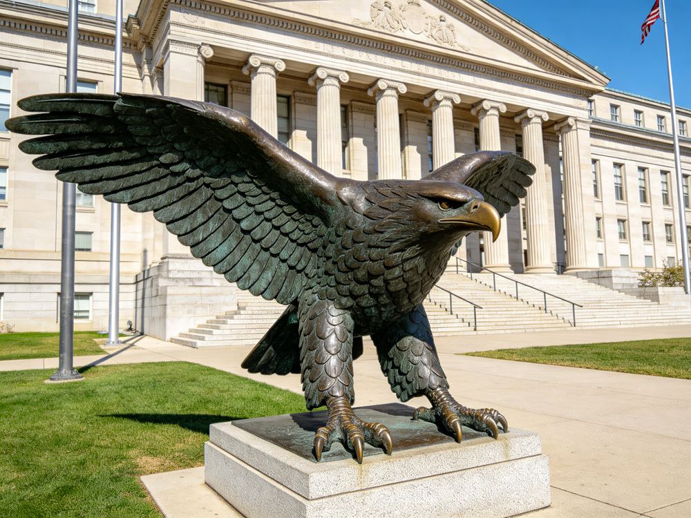 Majestic Eagle Statue A Symbol of Freedom on Campus