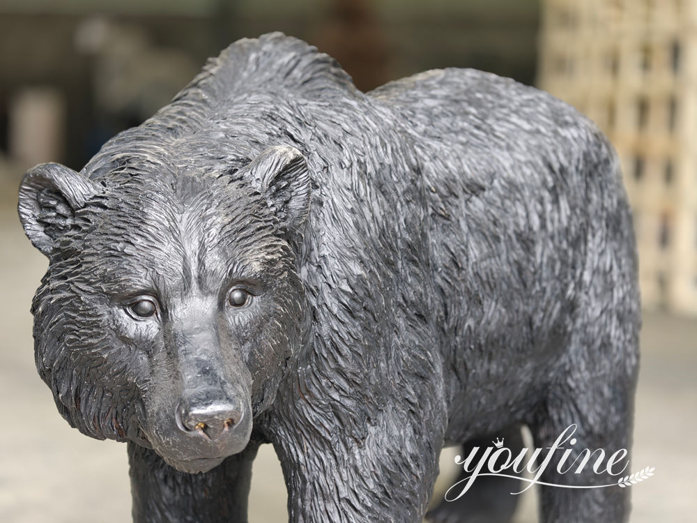 bronze bear with clear fur details